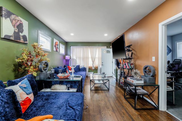 8949 S Elizabeth Street, Chicago, IL 60620
