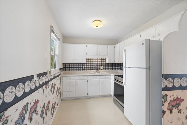 4410 64th Street, Urbandale, IA 50322