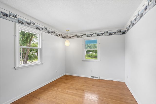4410 64th Street, Urbandale, IA 50322