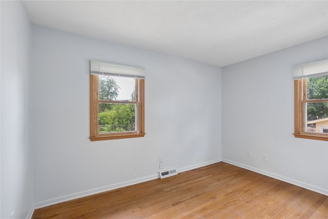 4410 64th Street, Urbandale, IA 50322