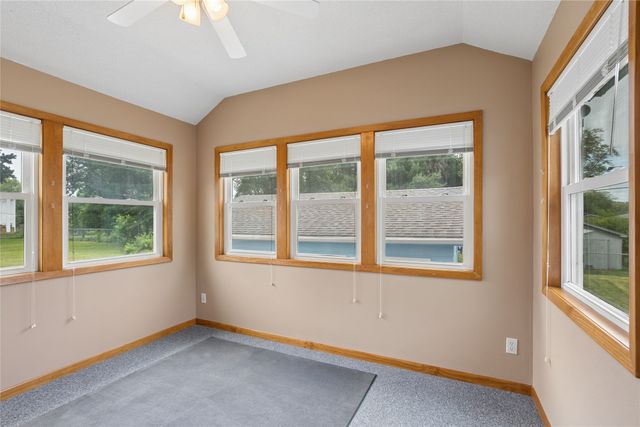 4410 64th Street, Urbandale, IA 50322