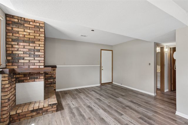 4410 64th Street, Urbandale, IA 50322