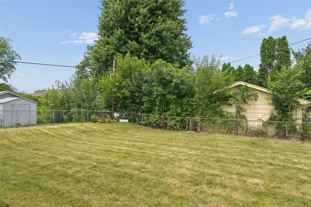 4410 64th Street, Urbandale, IA 50322