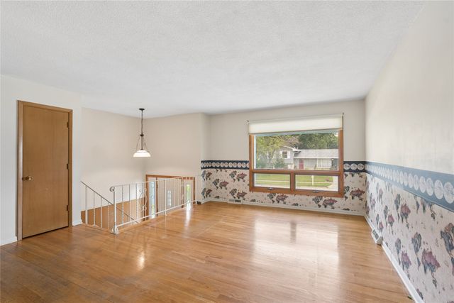 4410 64th Street, Urbandale, IA 50322