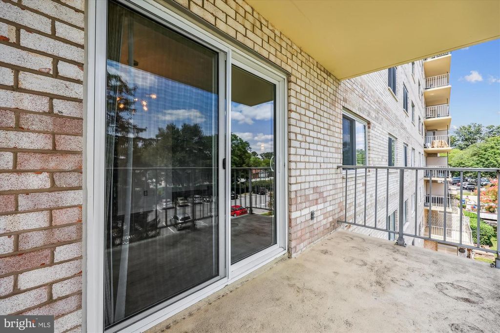 1121 UNIVERSITY BLVD W #304-B, Silver Spring, MD 20902