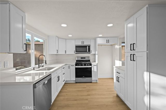 156 S Loretta Avenue, Rialto, CA 92376