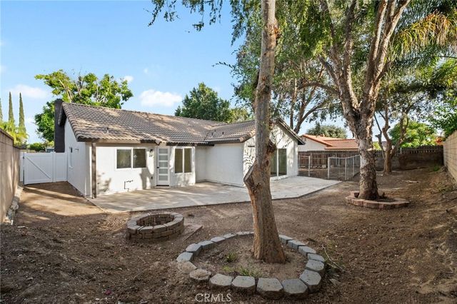 156 S Loretta Avenue, Rialto, CA 92376