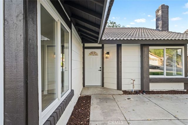 156 S Loretta Avenue, Rialto, CA 92376