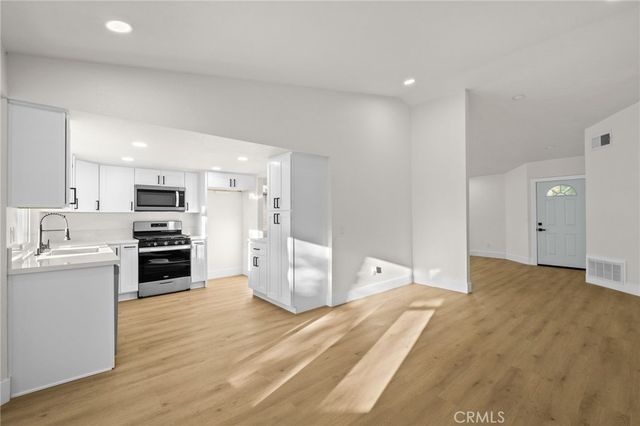 156 S Loretta Avenue, Rialto, CA 92376