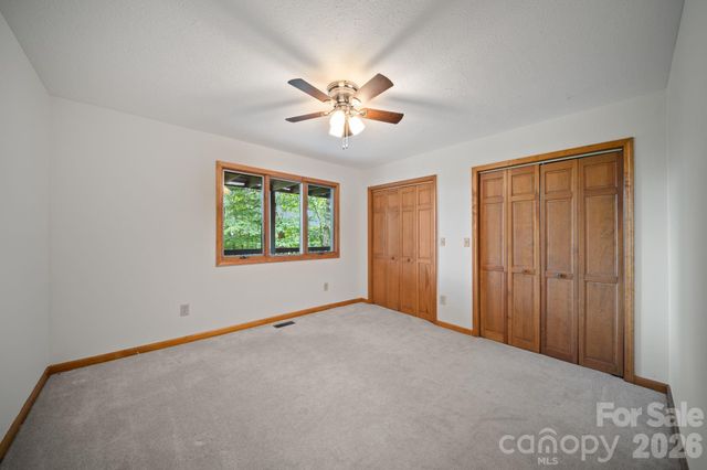 1105 High Vista Drive, Mills River, NC 28759