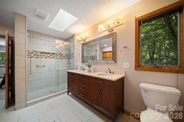 1105 High Vista Drive, Mills River, NC 28759