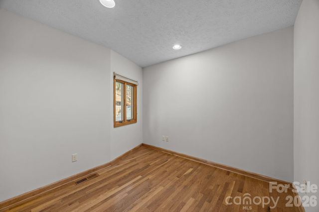 1105 High Vista Drive, Mills River, NC 28759
