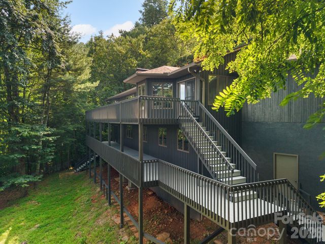 1105 High Vista Drive, Mills River, NC 28759