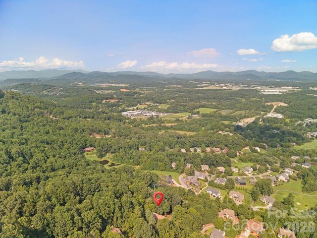 1105 High Vista Drive, Mills River, NC 28759