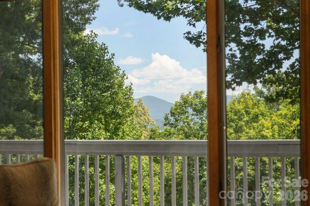 1105 High Vista Drive, Mills River, NC 28759