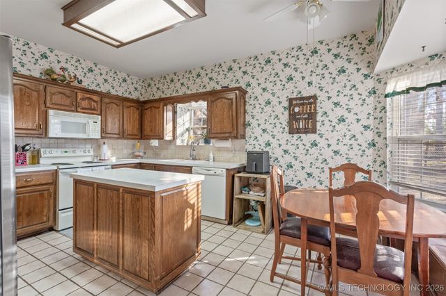 504 W 34th Street, Sand Springs, OK 74063