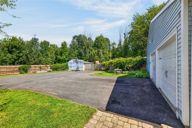 6750 County Line Road, Ontario, NY 14519