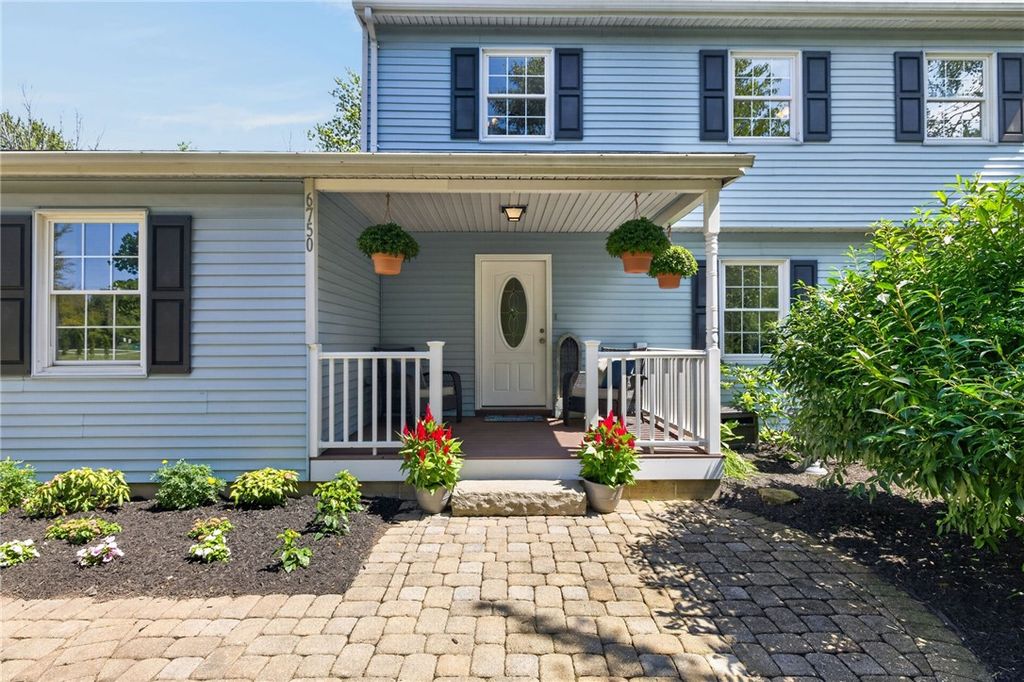 6750 County Line Road, Ontario, NY 14519