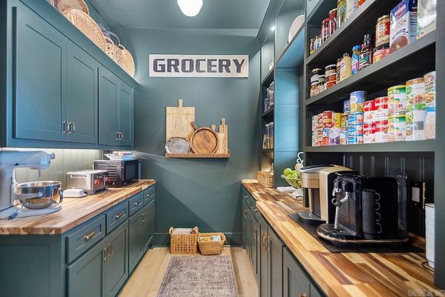 19009 Waterview Meadow Lane, Roland, AR 72135