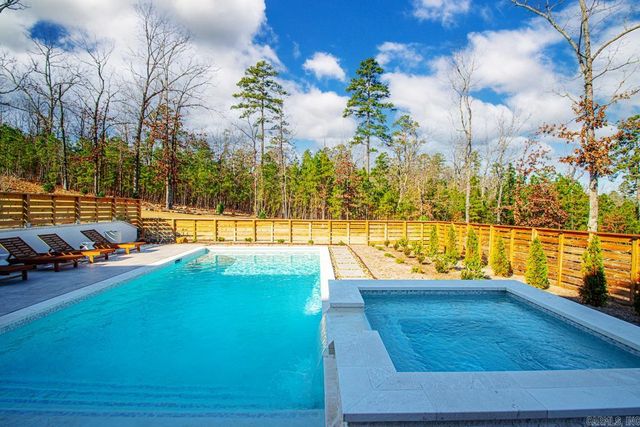 19009 Waterview Meadow Lane, Roland, AR 72135