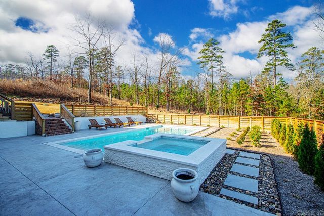 19009 Waterview Meadow Lane, Roland, AR 72135