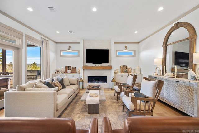 19009 Waterview Meadow Lane, Roland, AR 72135