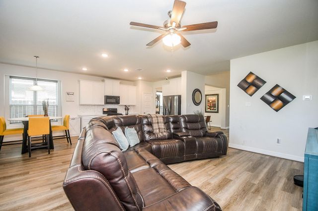 1507 Homewood Point Lane, Rosharon, TX 77583