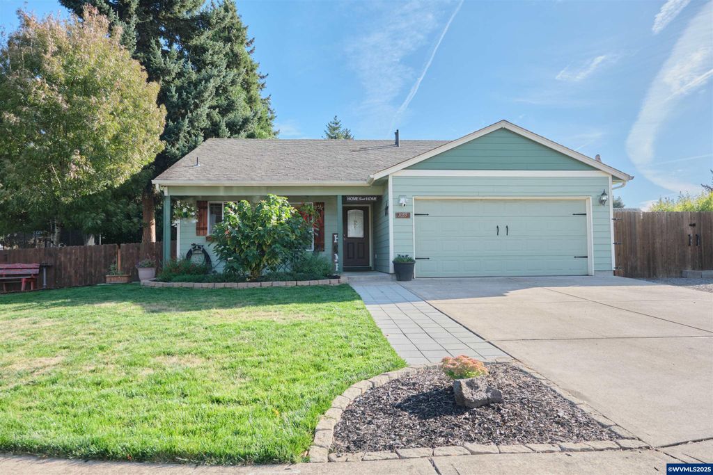 1055 Orchard Ct, Stayton, OR 97383