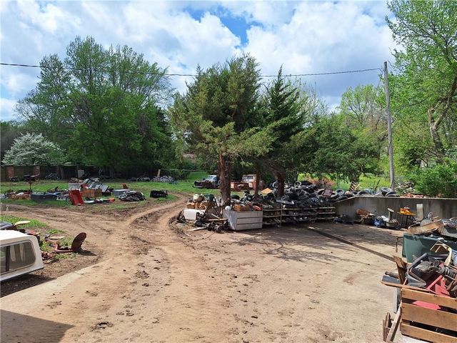 8306-8310 McCormack Drive, Lenexa, KS 66227