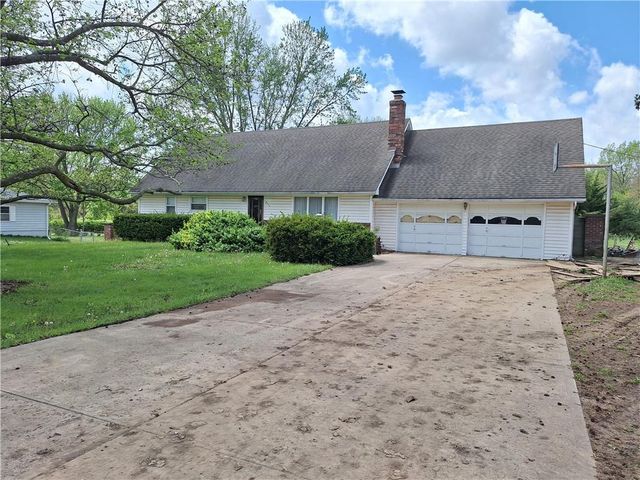 8306-8310 McCormack Drive, Lenexa, KS 66227