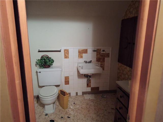 8306-8310 McCormack Drive, Lenexa, KS 66227