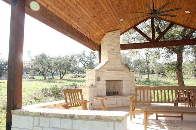 3217 Brasada LN, Marble Falls, TX 78654