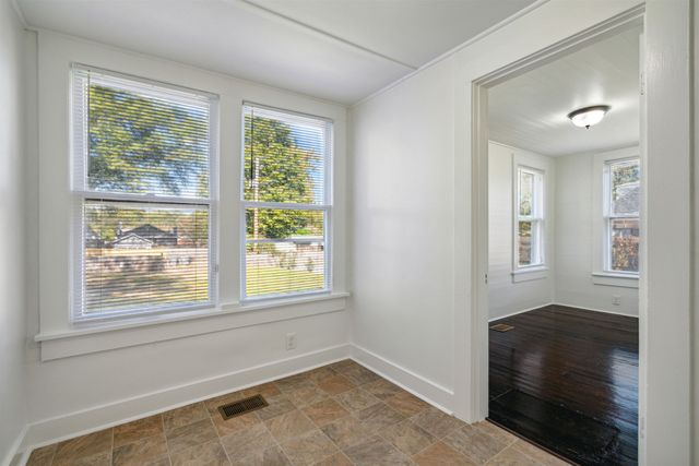 2186 MONROE AVE, Memphis, TN 38104