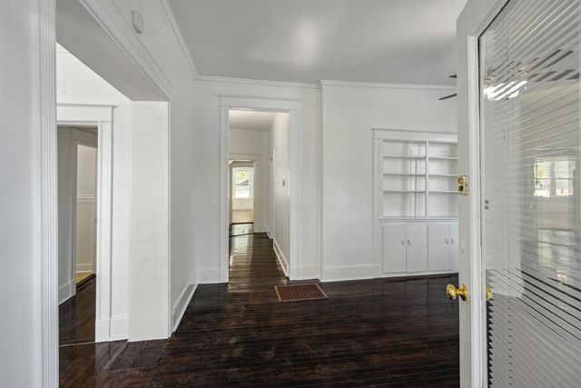 2186 MONROE AVE, Memphis, TN 38104