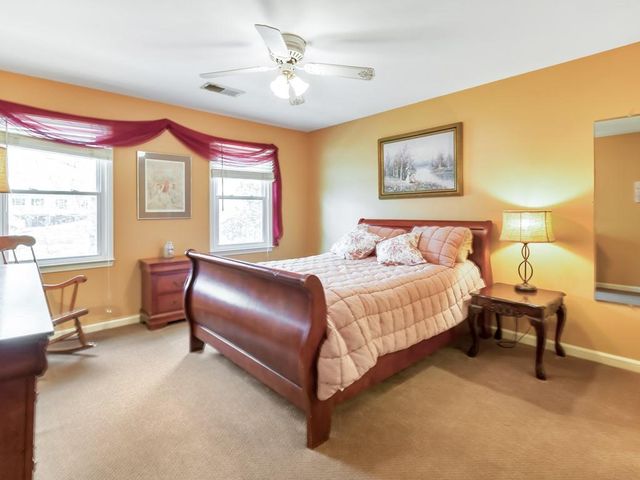 31 Fawn Lake Trail NE, White, GA 30184