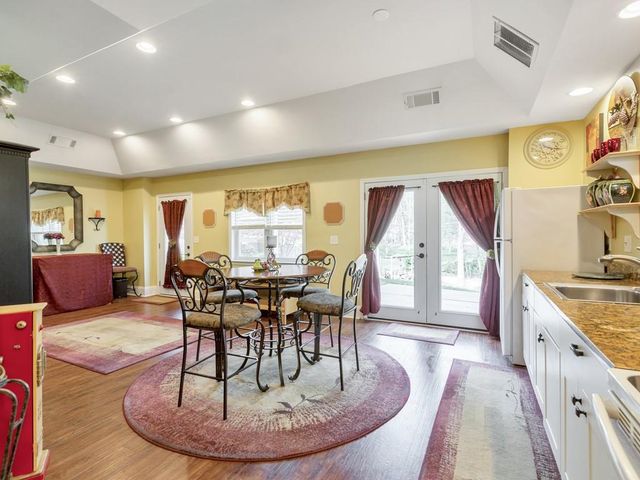 31 Fawn Lake Trail NE, White, GA 30184