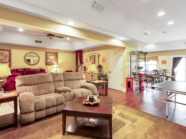 31 Fawn Lake Trail NE, White, GA 30184