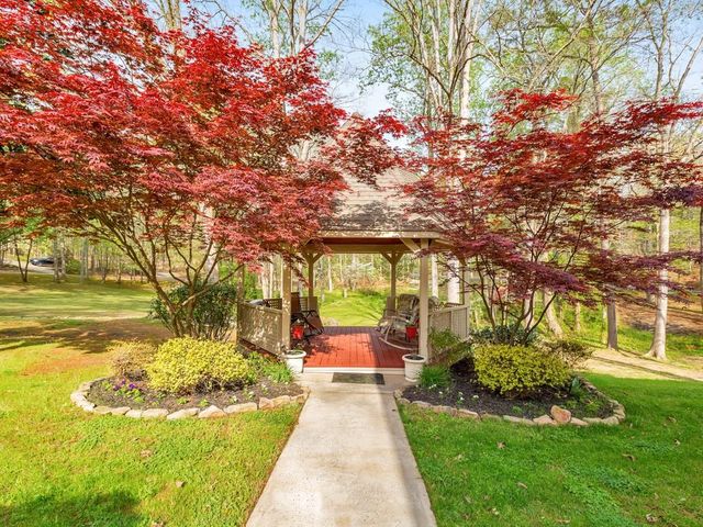 31 Fawn Lake Trail NE, White, GA 30184