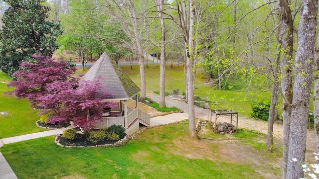 31 Fawn Lake Trail NE, White, GA 30184
