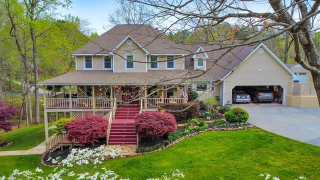 31 Fawn Lake Trail NE, White, GA 30184