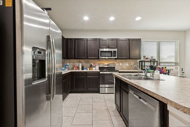 9958 BELMORE CV, San Antonio, TX 78245