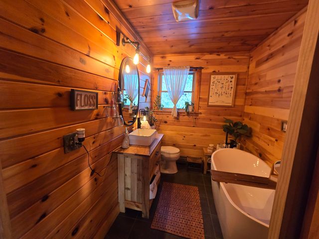 35 Upper Bartonsville Road, Rockingham, VT 05143