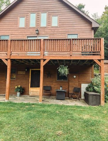 35 Upper Bartonsville Road, Rockingham, VT 05143