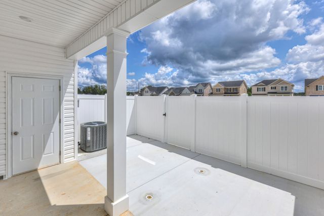 23 Hardwood Rd, Tullahoma, TN 37388