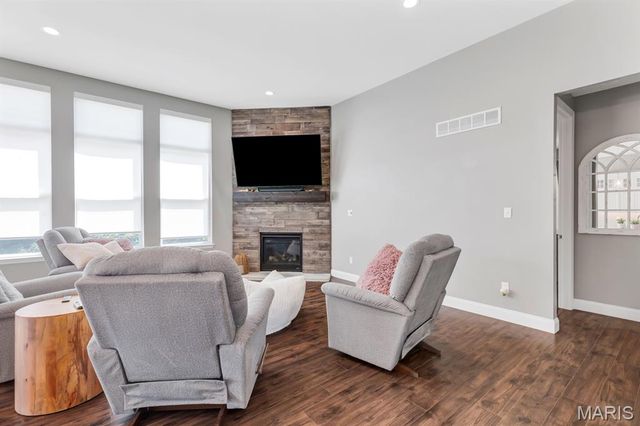 401 Hamlet Court, O'fallon, MO 63367