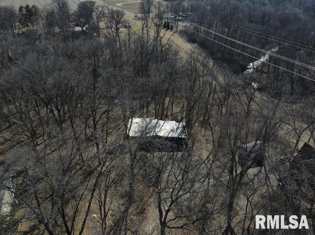 100 THRUSH Avenue, Pekin, IL 61554