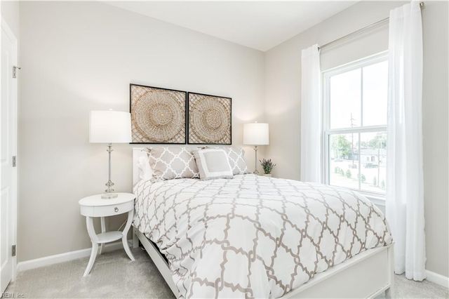 208 Reids Place DR, Suffolk, VA 23434