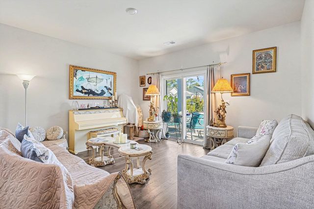 501 Hogwart Ln., Longs, SC 29568