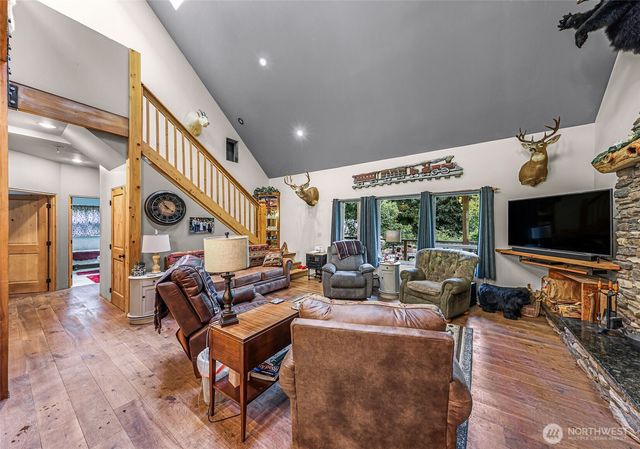 3378 Deer Trails Lane, Bow, WA 98232
