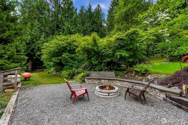 3378 Deer Trails Lane, Bow, WA 98232